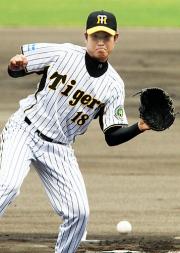 4回2安打1失点と好投した阪神二神(撮影・築山幸雄)