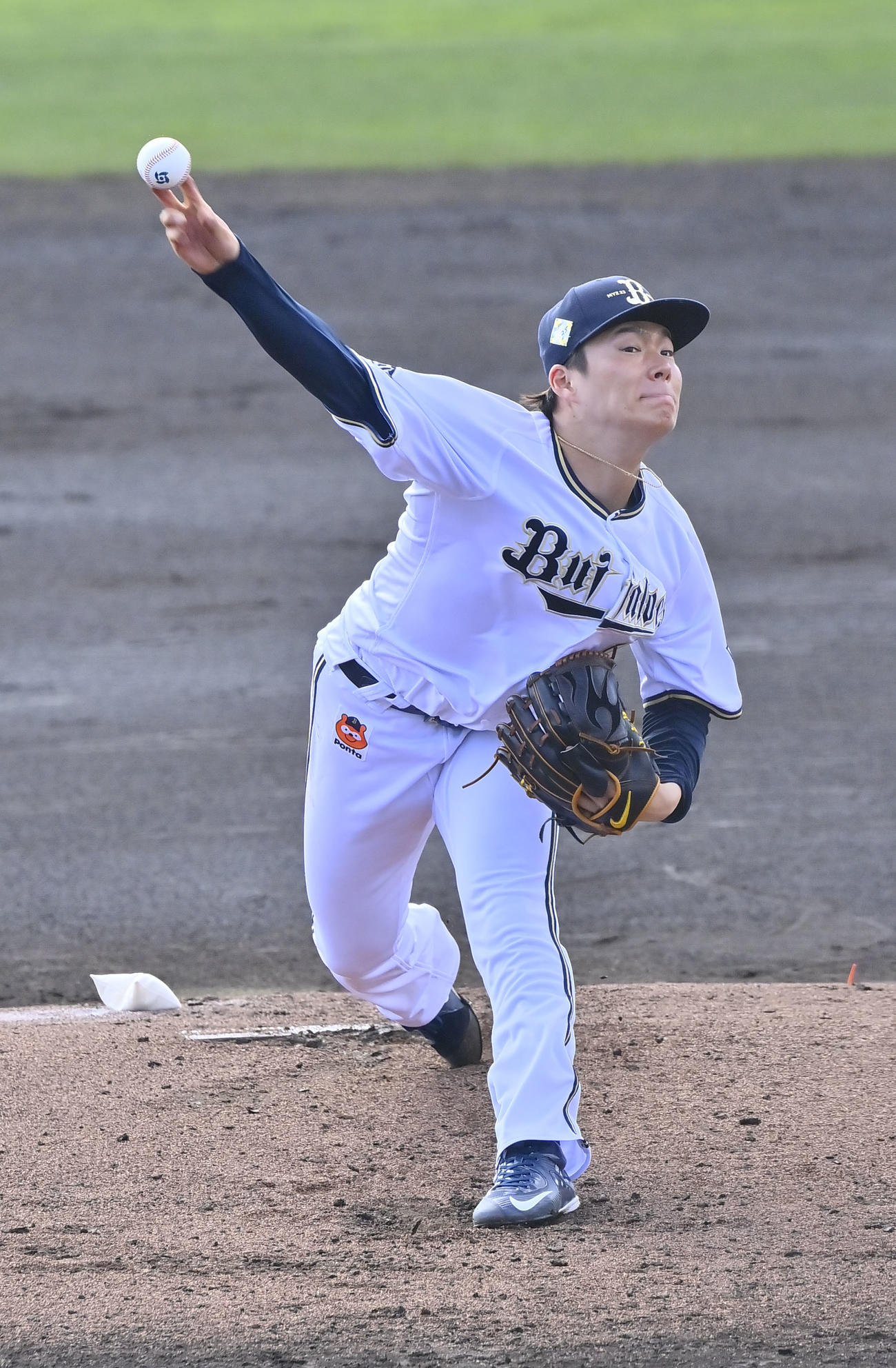 白組先発で登板し2回を1安打無失点に抑えるオリックス山本（撮影・和賀正仁）