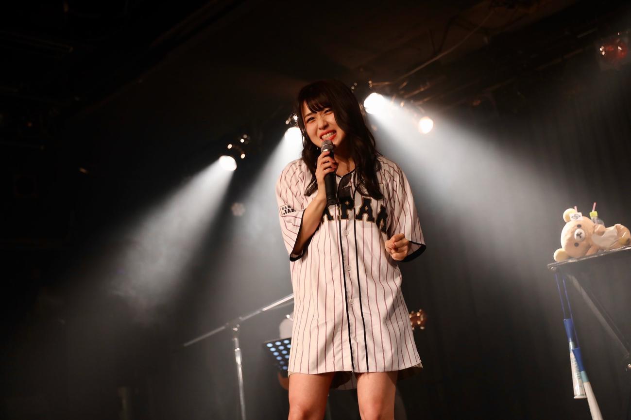野球好き歌手の河野万里奈