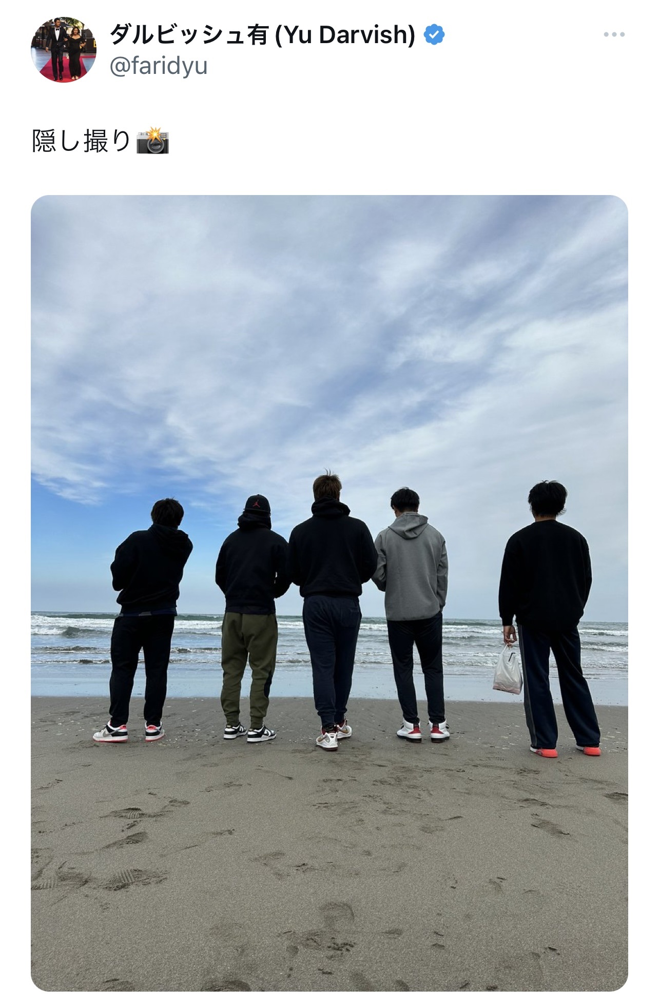 「隠し撮り」として自身以外の5人のバックショットを投稿したダルビッシュ（ダルビッシュ有のtwitterより）