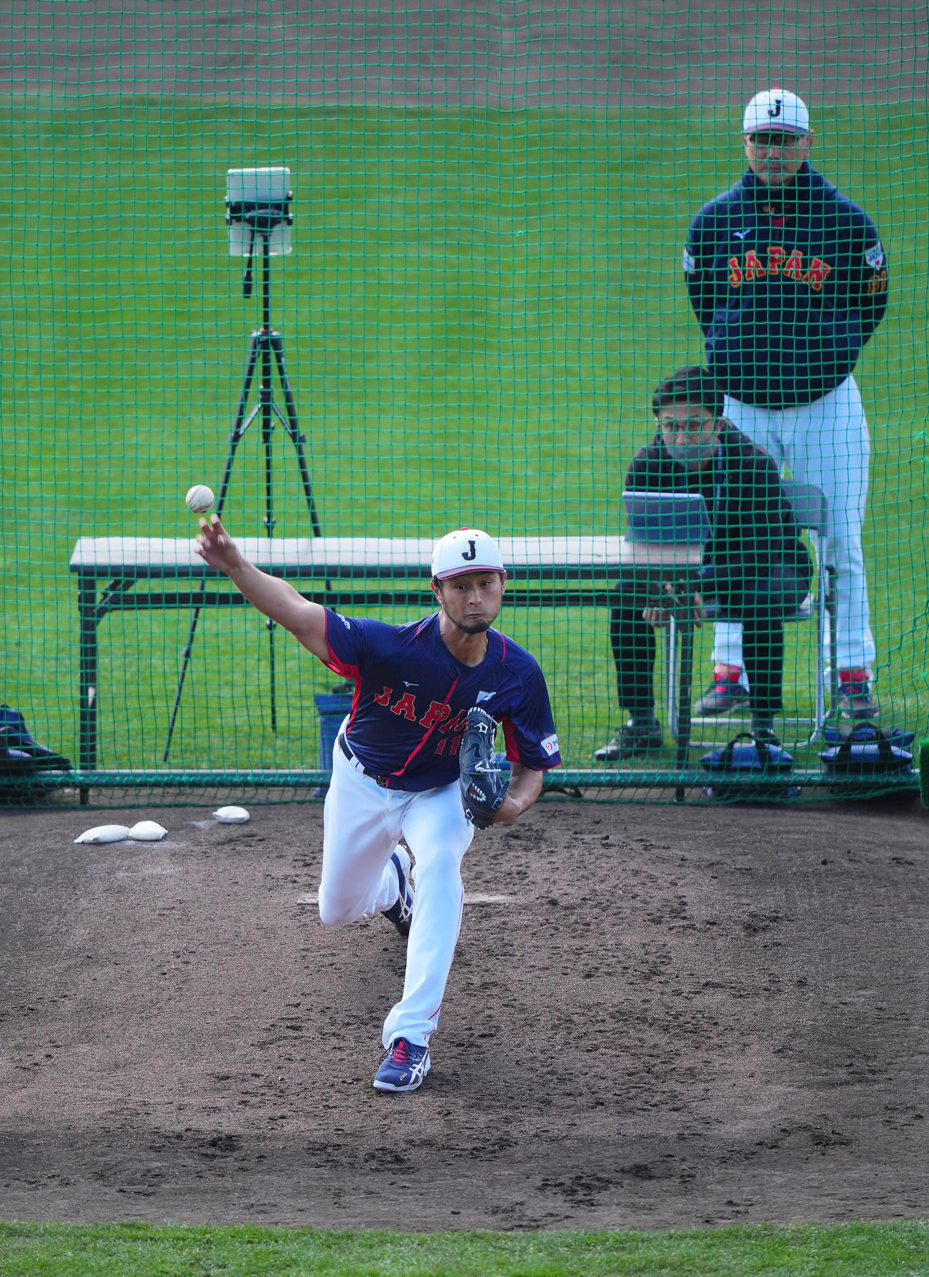 ライブBPで登板するダルビッシュ（撮影・垰建太）