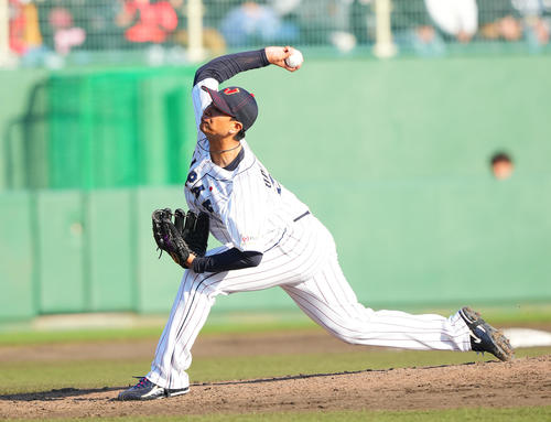 日本対ソフトバンク 7回表ソフトバンク2死一、三塁、日本5番手で登板し力投する宇田川(撮影・垰建太)