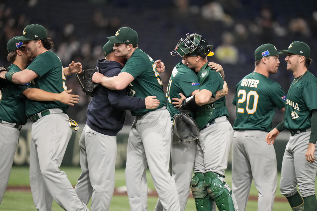 チェコに勝利し喜ぶオーストラリアナイン（AP）