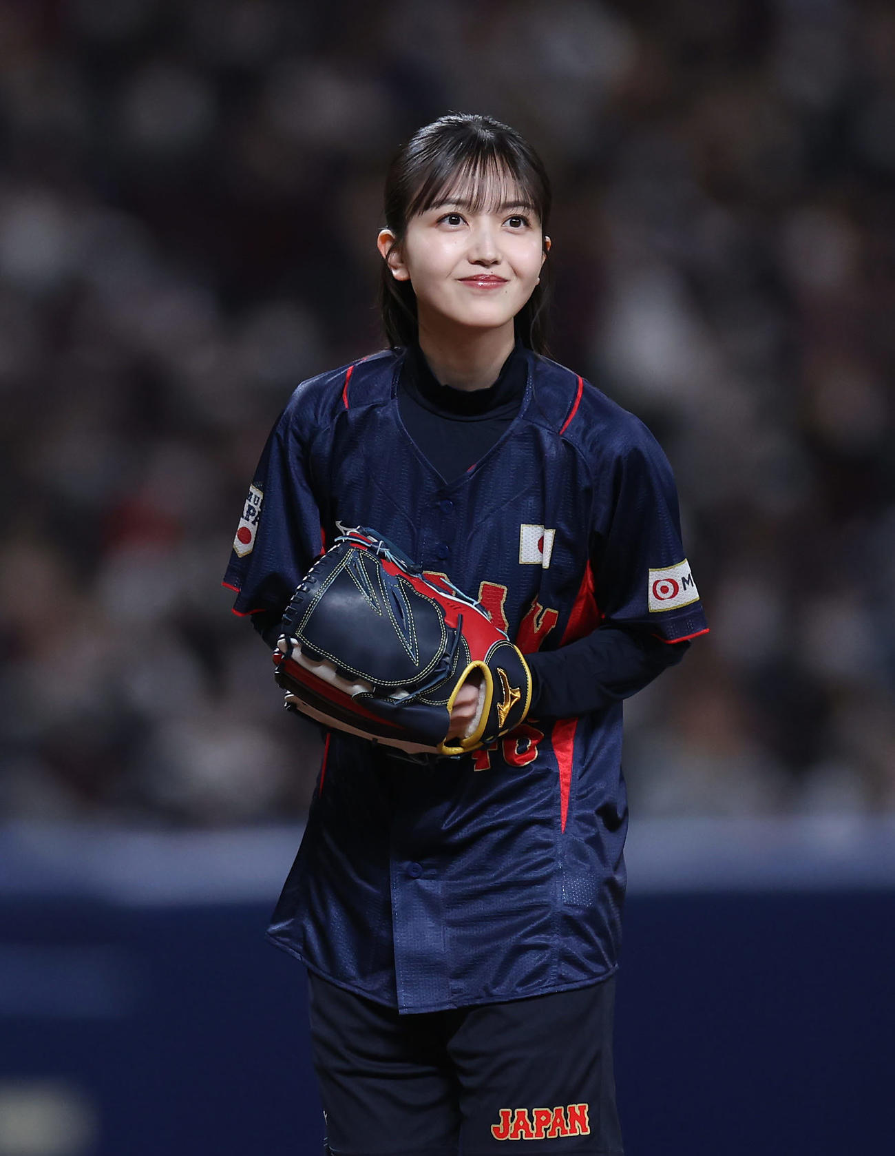 中日対侍ジャパン　始球式を務める乃木坂46久保史緒里（撮影・前田充）