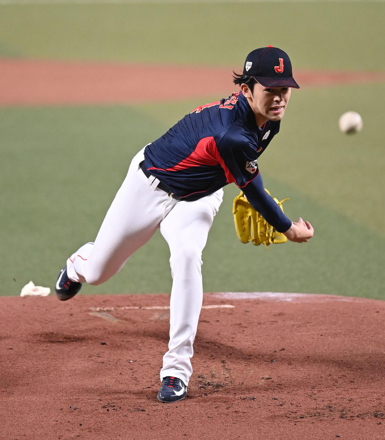 壮行試合中日対侍ジャパン　1回裏、登板する侍ジャパン先発の佐々木（撮影・森本幸一）