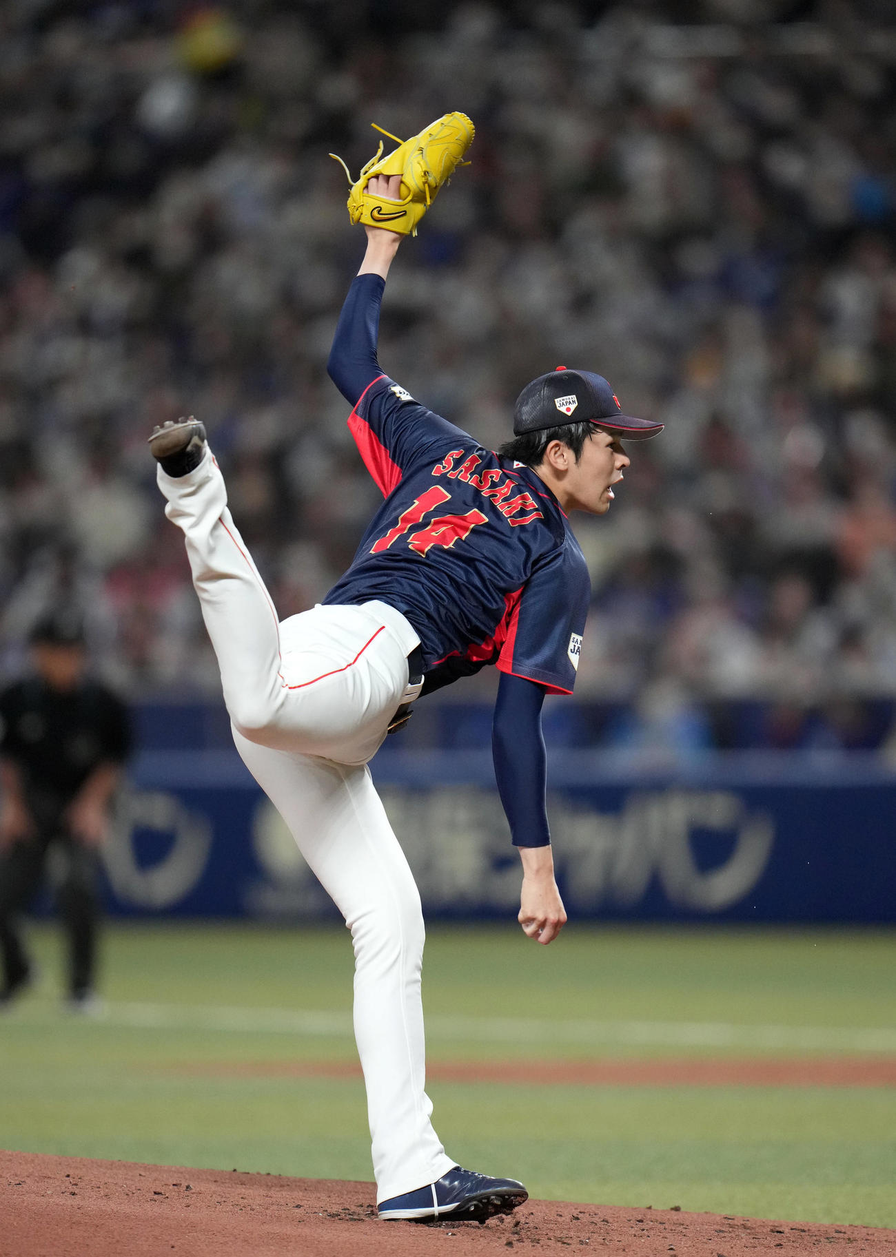 中日対侍ジャパン　侍ジャパン先発の佐々木（撮影・狩俣裕三）