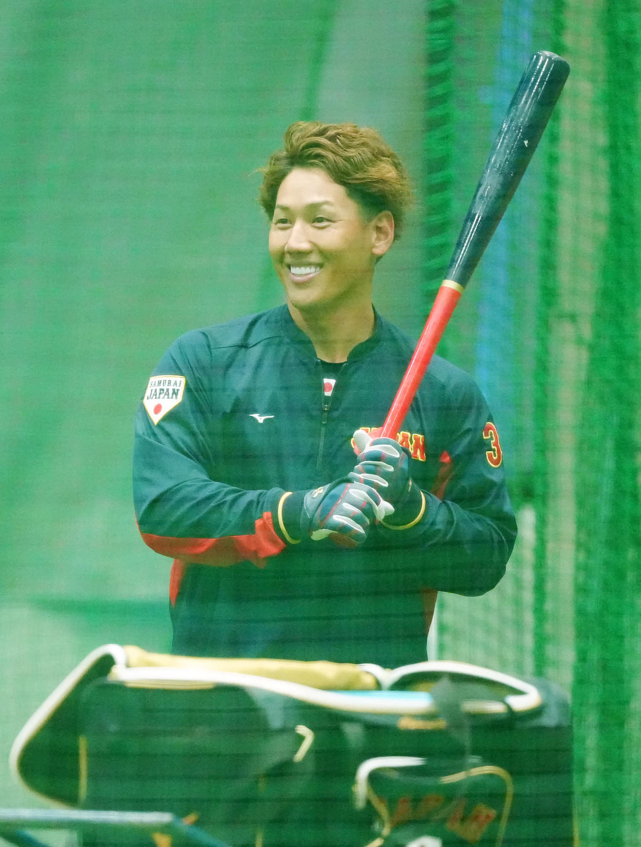 合流し、笑顔を見せる吉田（撮影・江口和貴）