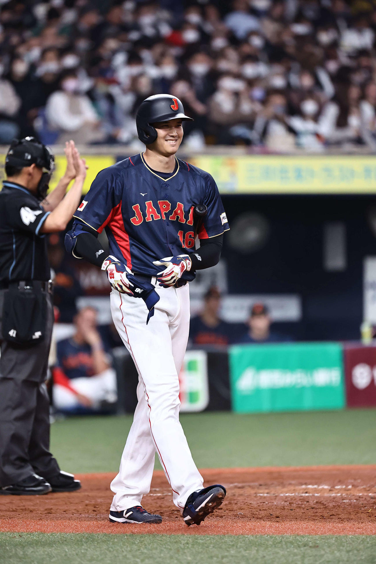 WBC強化試合　侍ジャパン対オリックス　2回裏侍ジャパン2死一、二塁、大谷は四球を選ぶ（撮影・上田博志）