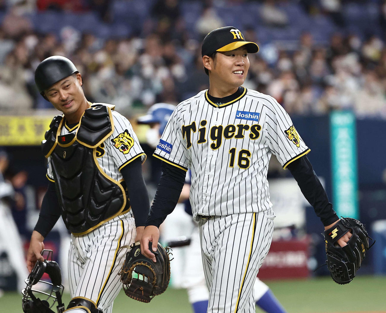 阪神対韓国　4回1失点で投げ終え笑顔を見せる西勇（撮影・上田博志）