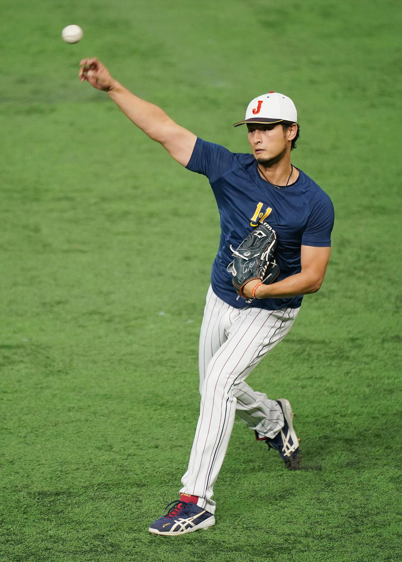 前日練習で調整するダルビッシュ（撮影・垰建太）