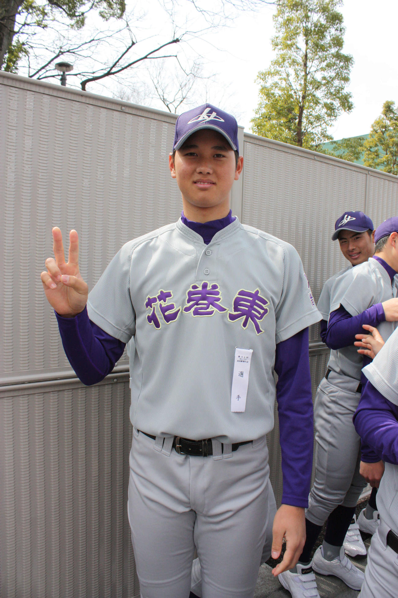 2012年センバツ、開会式前に、笑顔を見せる大谷（撮影・保坂淑子）