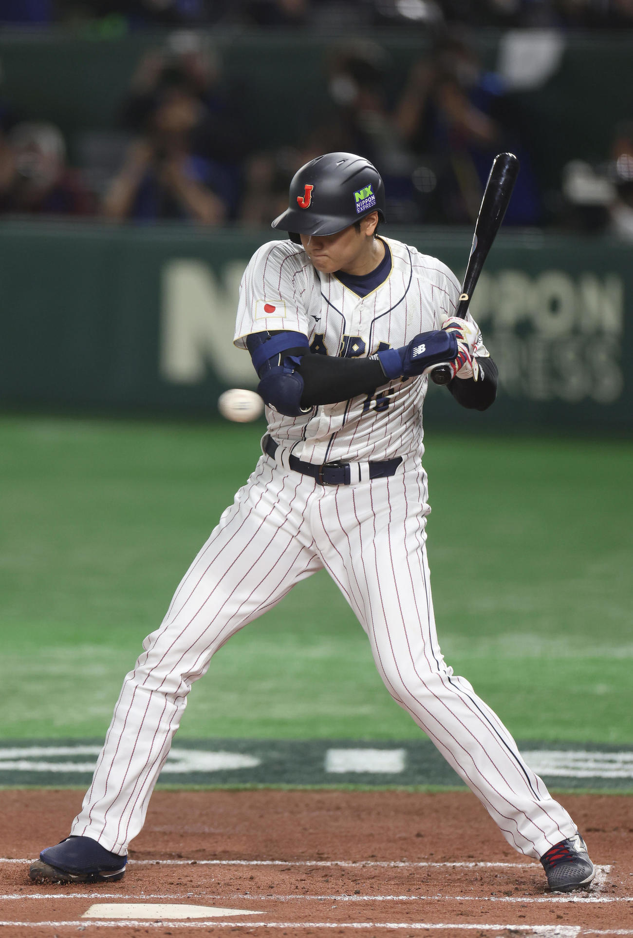 日本対中国　1回裏日本無死一、二塁、四球を選ぶ大谷（撮影・前田充）