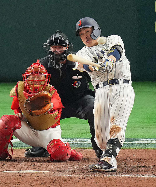 WBC】大谷翔平が甲斐拓也とがっちり握手交わした2ショット投稿