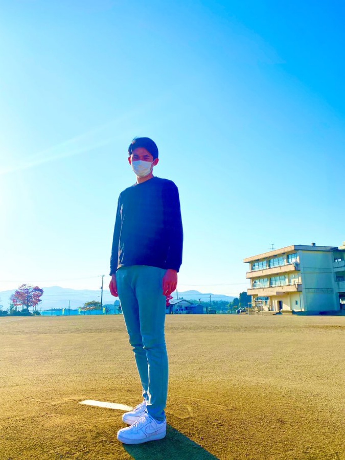 陸前高田・米崎小のマウンドを再び踏んだ佐々木朗希（ロッテ公式ツイッターより引用）