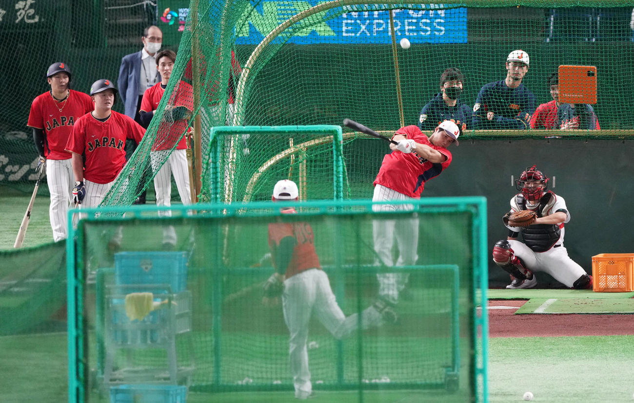 WBC東京プールB組　日本対チェコ　フリー打撃で快音を響かせる大谷（撮影・横山健太）