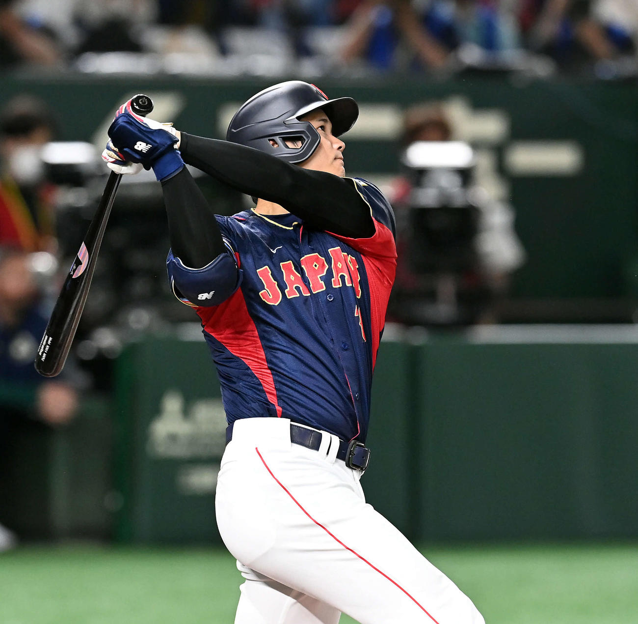 日本対オーストラリア　1回表日本無死一、二塁、右中間に3点本塁打を放つ大谷（撮影・たえ見朱実）