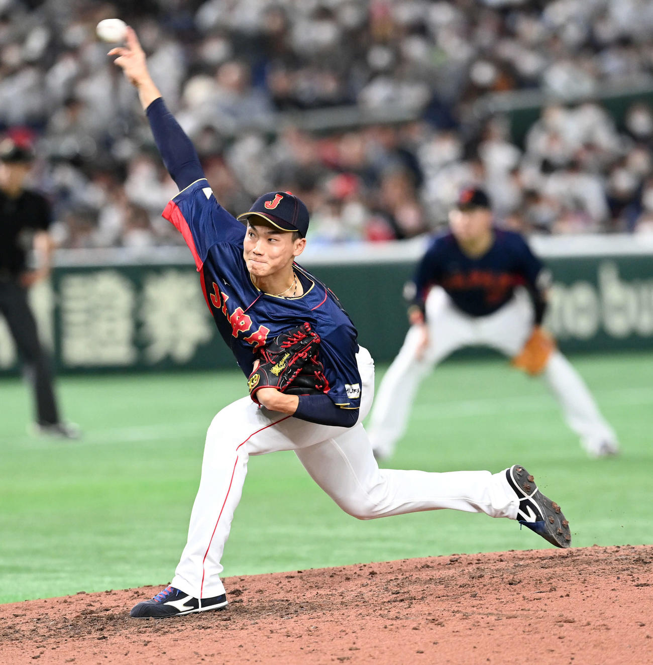 日本対オーストラリア　8回からマウンドに上がり無失点に抑えた湯浅（撮影・たえ見朱実）