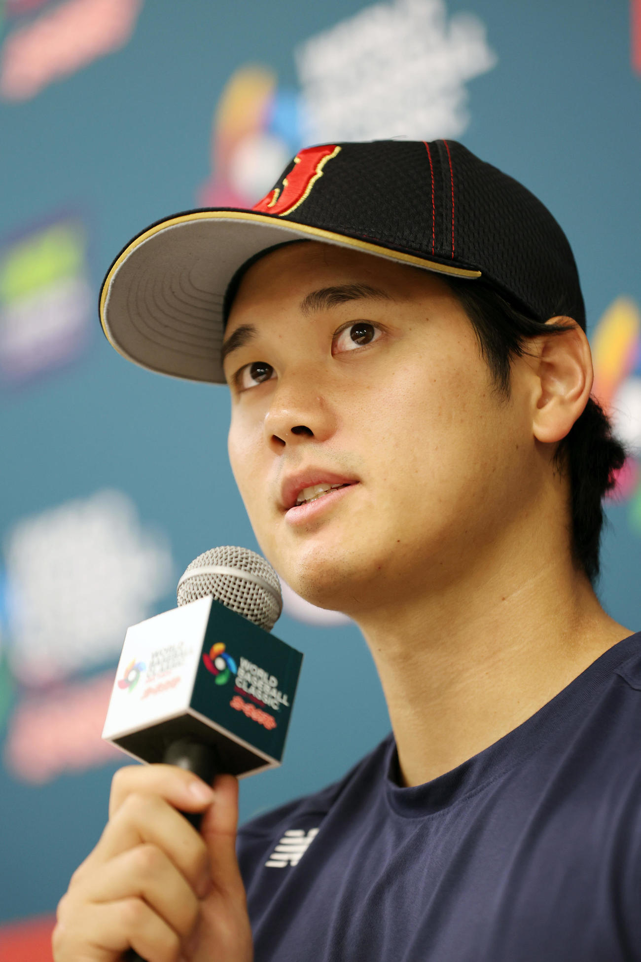 会見に臨む大谷（撮影・前田充）