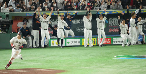 WBC】3ラン岡本和真は大谷翔平のお気に入り 取材エリアでちょっかい