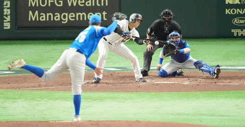 WBC】イタリアの火消しラソーサが炎上 大谷のバントに悪送球、岡本に3