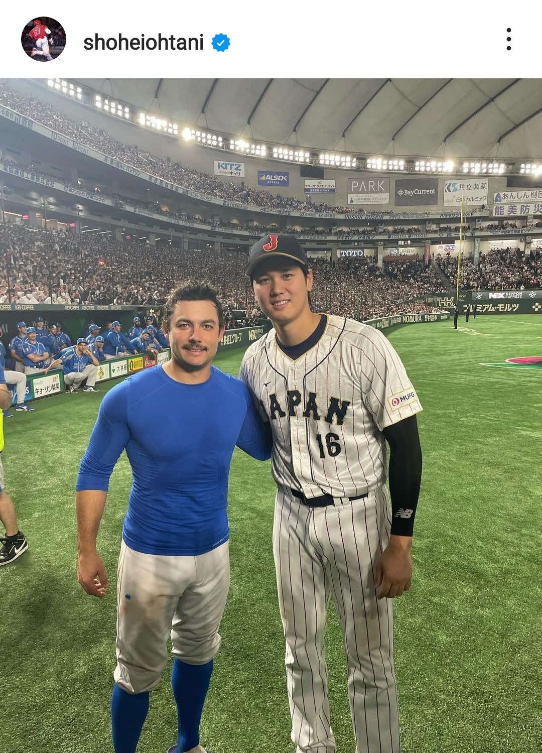エンゼルスの同僚でイタリア代表のフレッチャーと試合後にツーショット（大谷翔平のインスタグラムから）