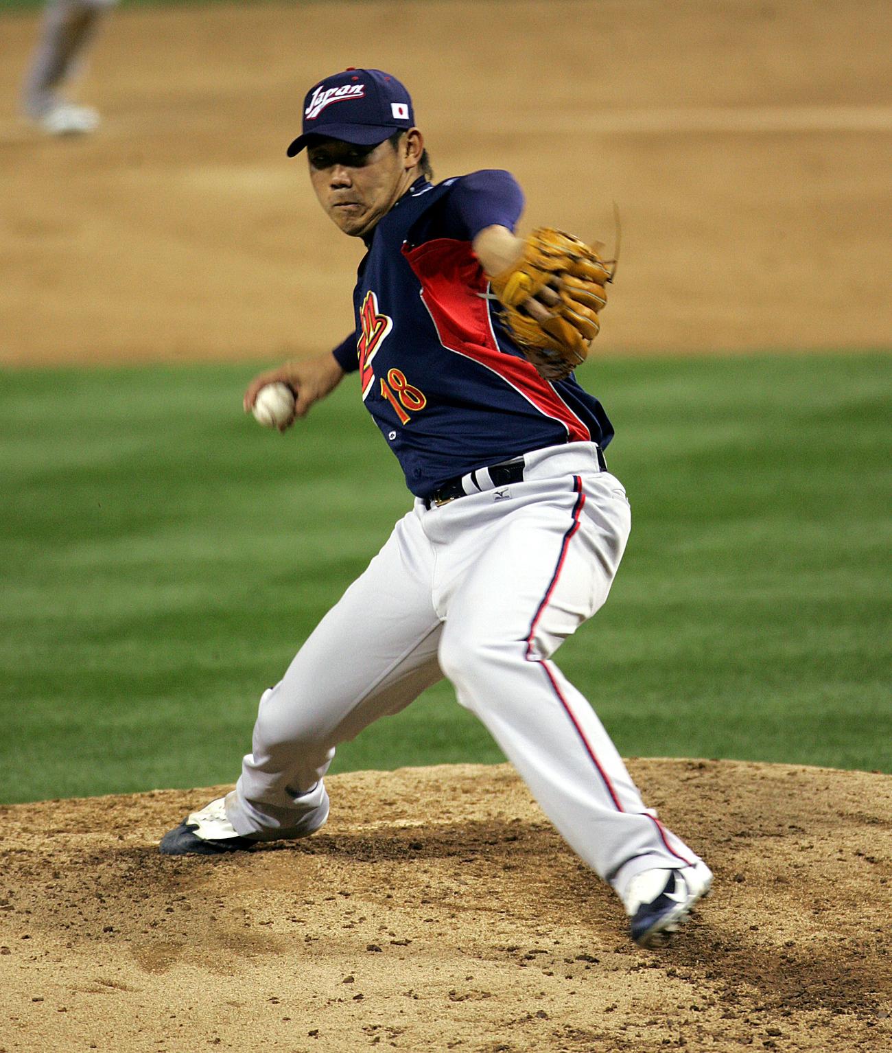 第１回WBC決勝　日本対キューバ　力投する松坂大輔（2006年3月撮影）