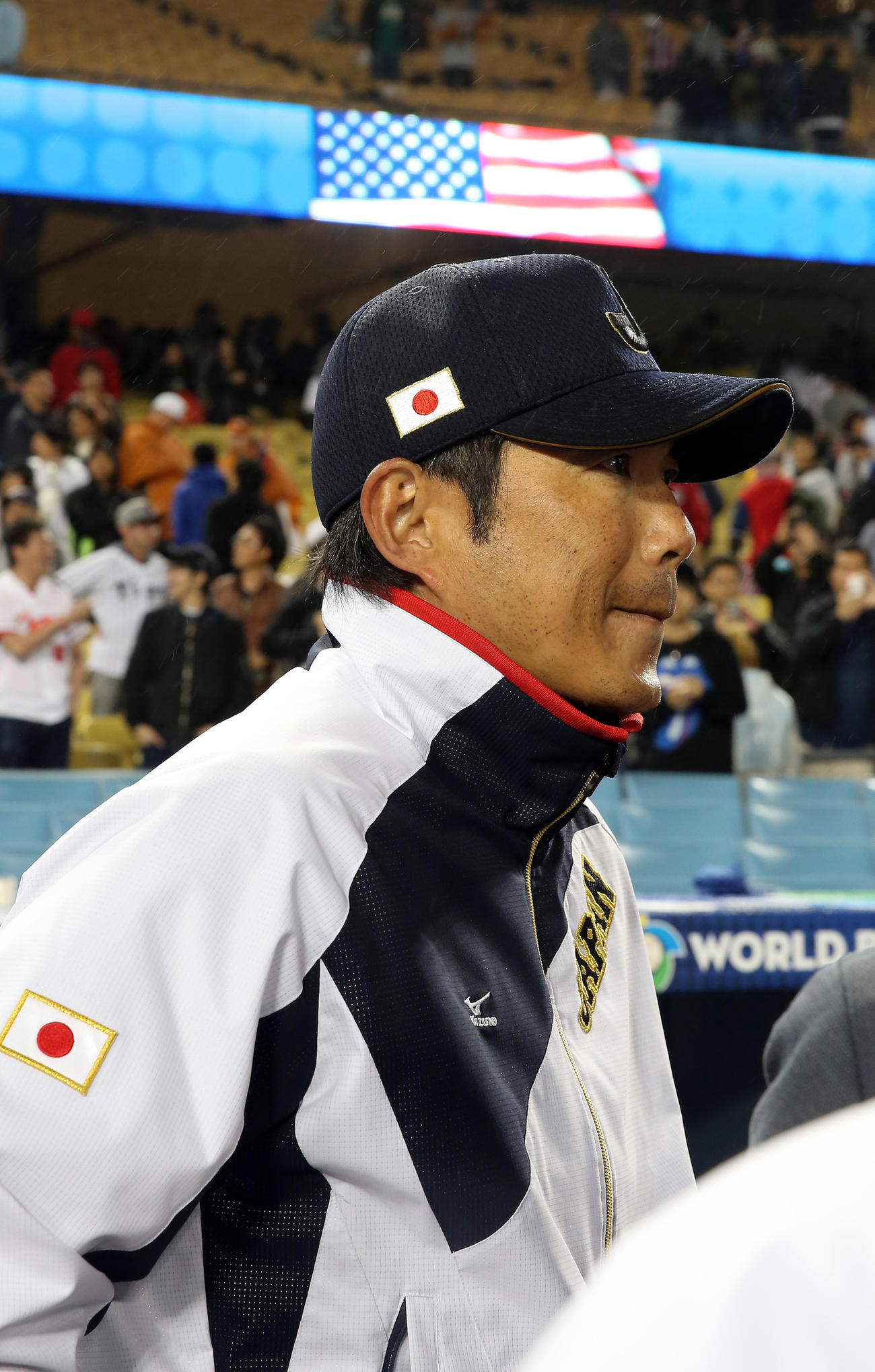 2017年3月、WBC準決勝日本対米国　試合後のインタビューで悔しそうな表情を浮かべる小久保監督