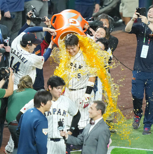 WBC】大谷翔平ヘルメット飛ばす激走二塁打、雄叫びチーム鼓舞 決勝戦