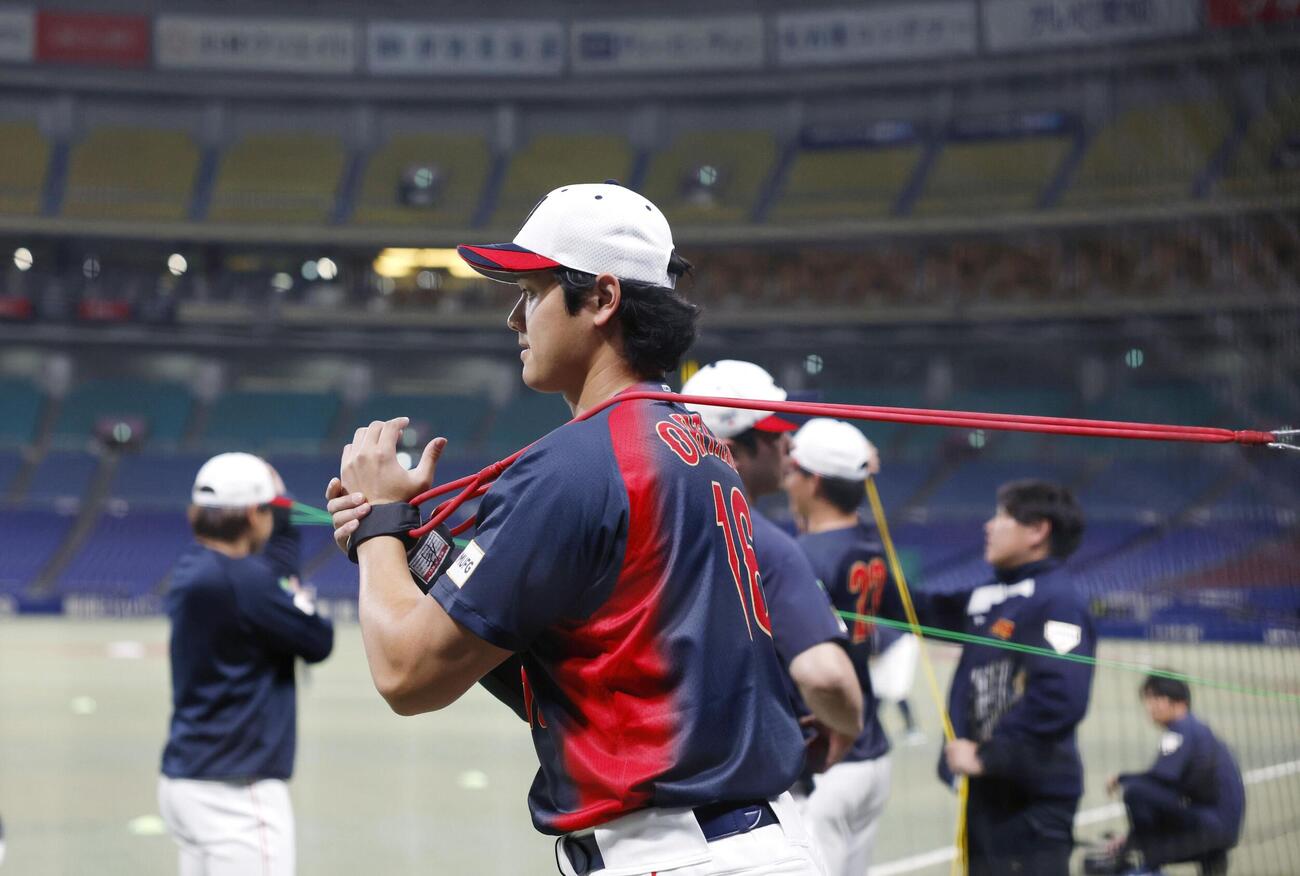 WBC日本代表に合流し、調整する大谷(共同)
