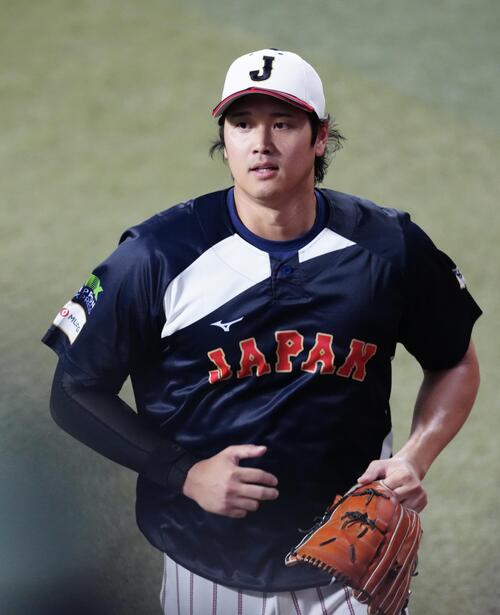WBC】大谷翔平が“神対応” レフトスタンドにボールを投げ入れる ファン
