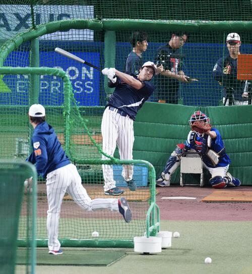 WBC】中日ナイン、大谷翔平のフリー打撃を少年のような表情で見学