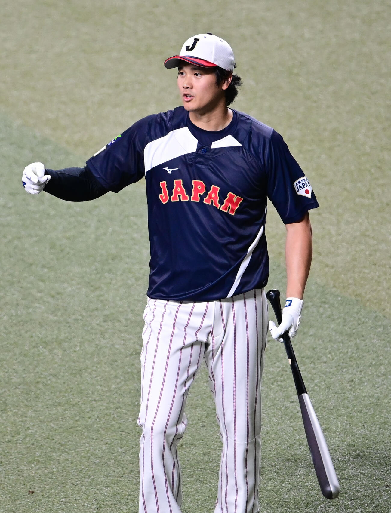 日本対中日　試合前、打撃練習を行う大谷（撮影・森本幸一）