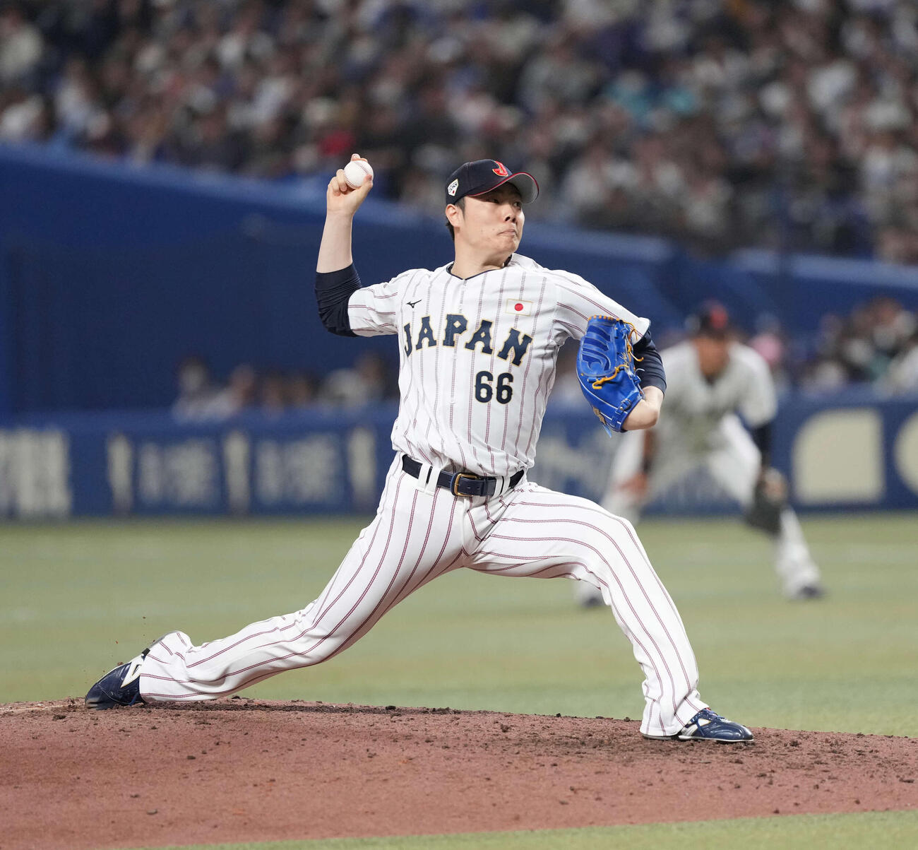 日本対中日　力投する日本の松本（撮影・井上学）