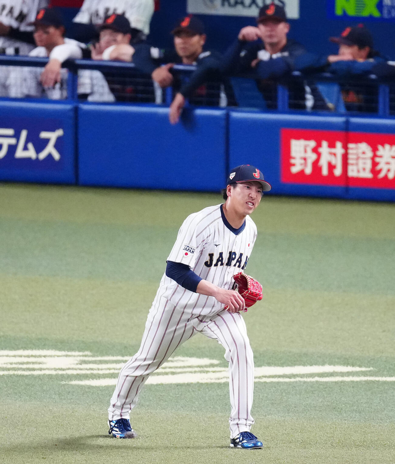 日本対中日　9回表中日2死一塁、ブライトに安打を許した大勢は表情をゆがめ足を気にするそぶりを見せる（撮影・垰建太）