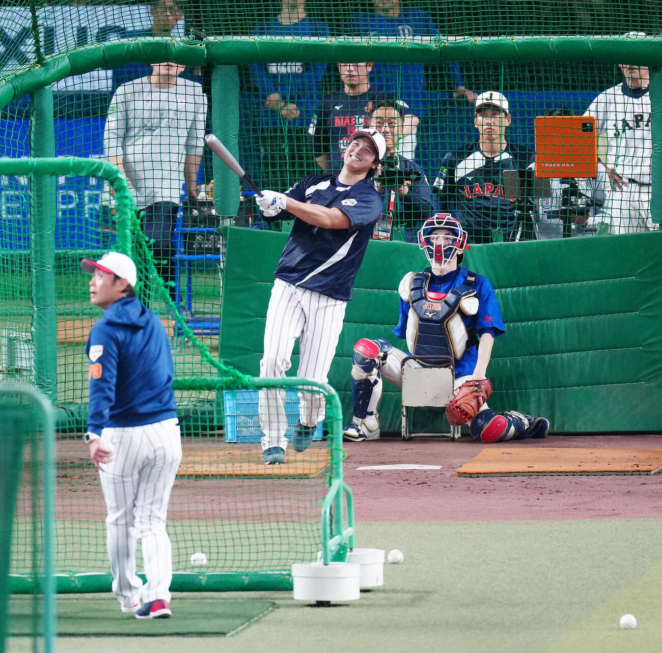 日本対中日　試合前、フリー打撃を行う大谷（撮影・垰建太）