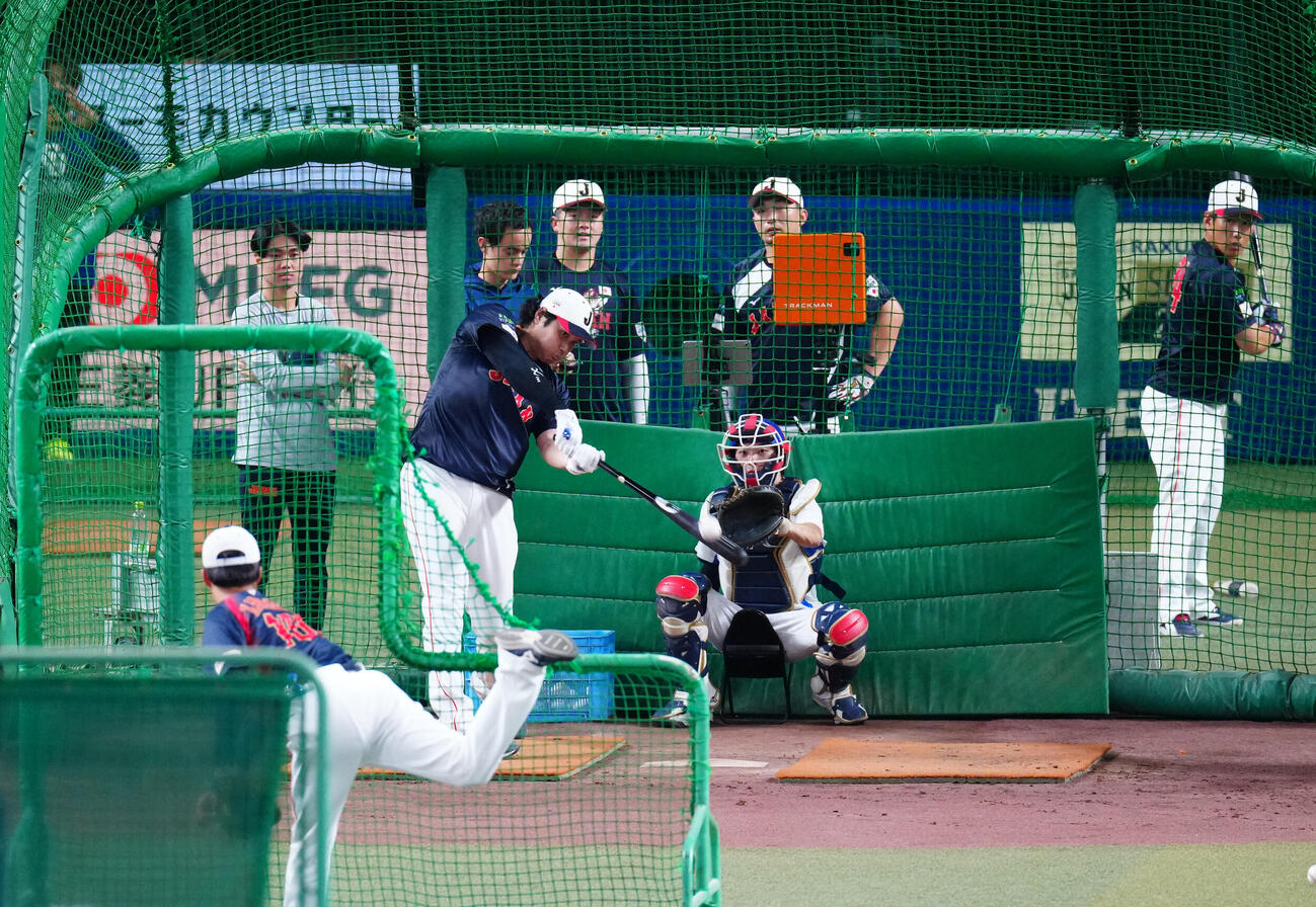 中日対日本　フリー打撃を行う大谷（撮影・垰建太）