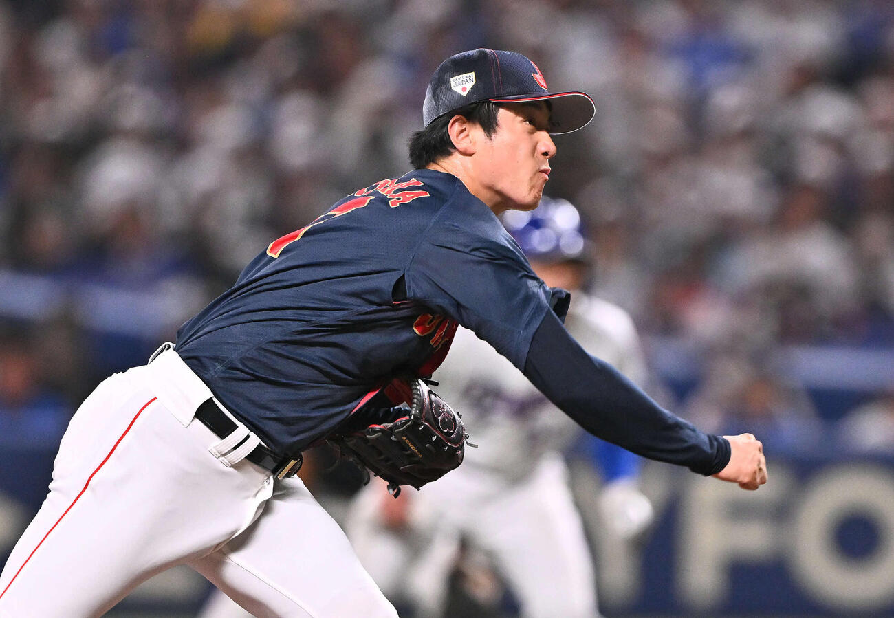中日対日本　5回裏、日本3番手で登板する北山（撮影・滝沢徹郎）