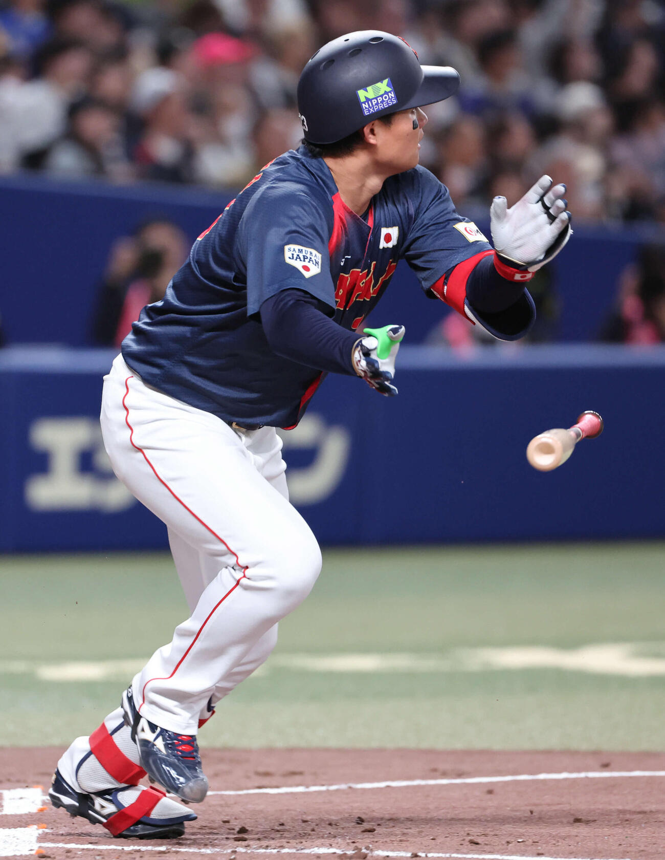 中日対日本　2回表日本無死、森下は左越えに本塁打を放つ（撮影・西尾就之）