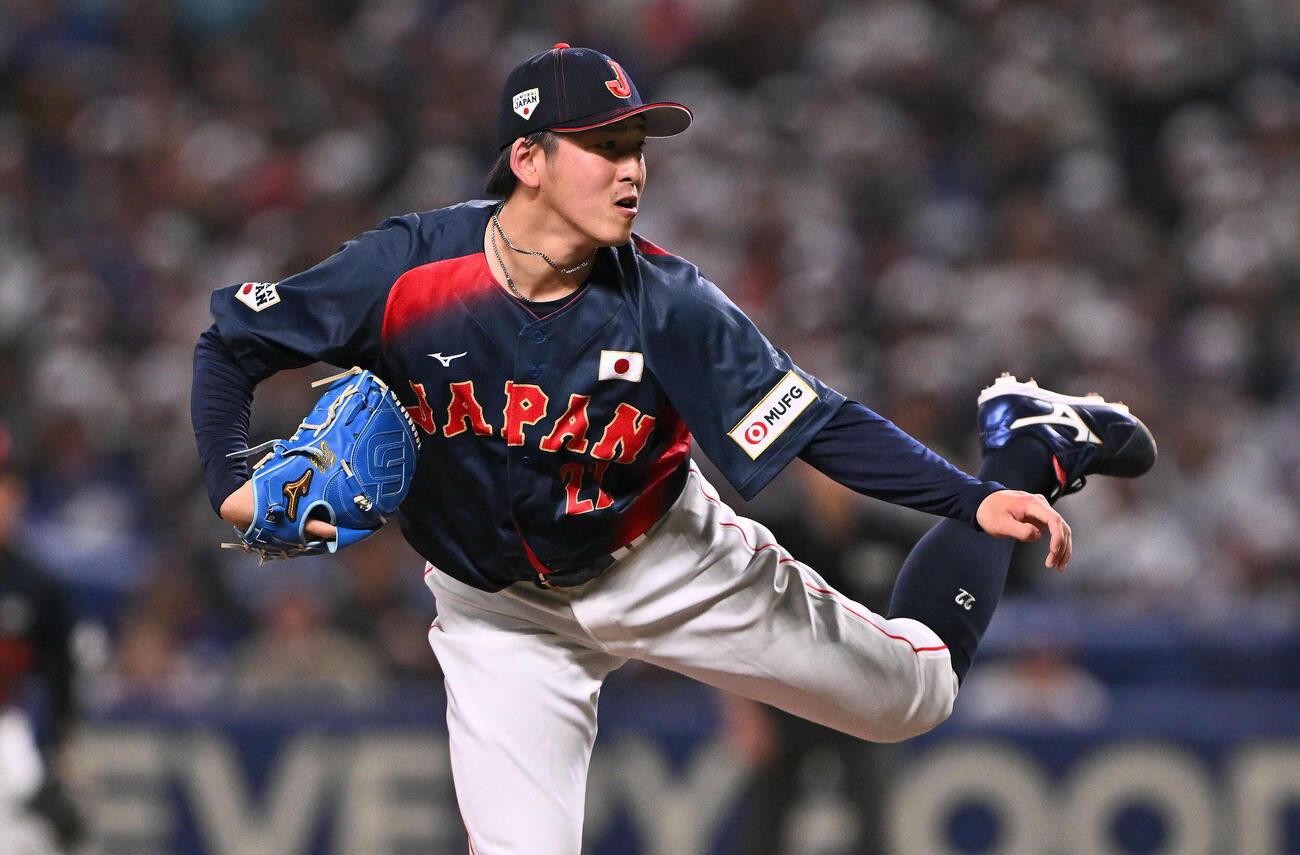 中日対日本　4回裏、日本2番手で登板する隅田（撮影・滝沢徹郎）