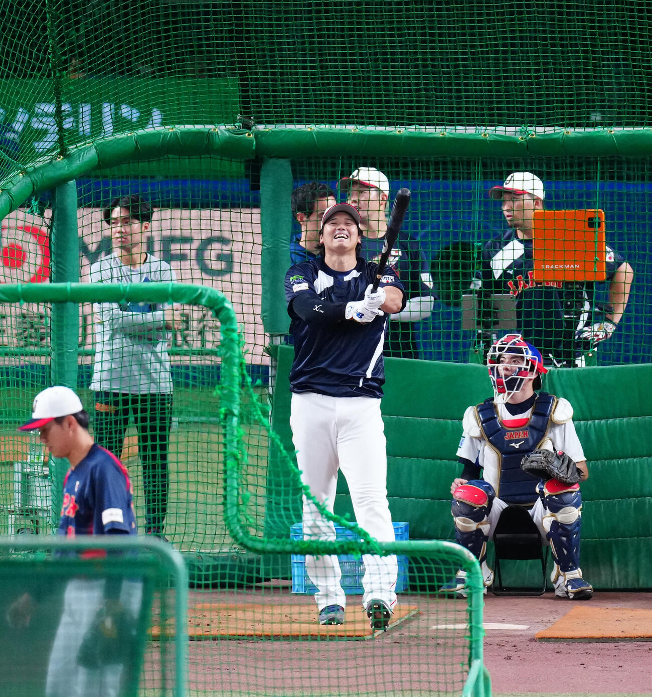 中日対日本　フリー打撃で笑顔を見せる大谷（撮影・垰建太）