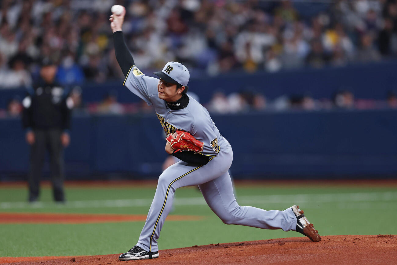 阪神対韓国　力投する阪神先発の才木（撮影・前田充）