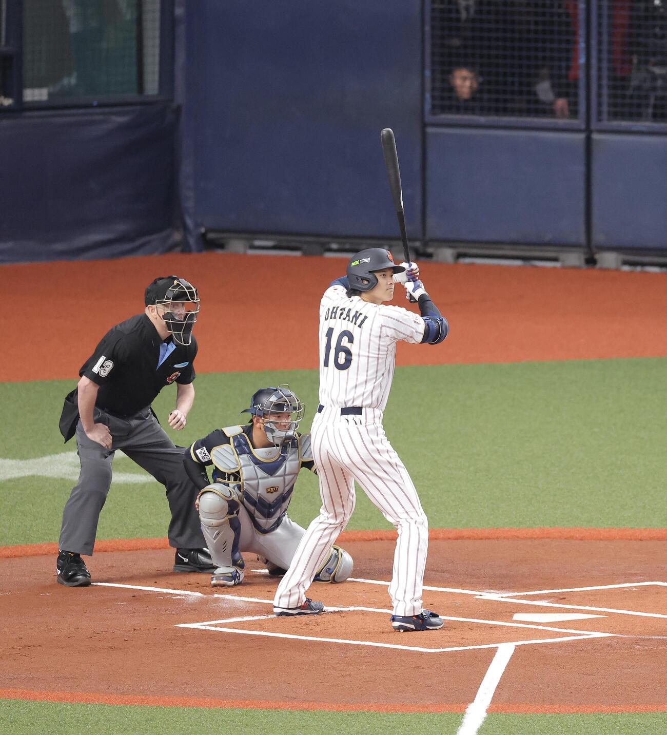 日本対オリックス　1回表、打席に入る大谷（撮影・河田真司）