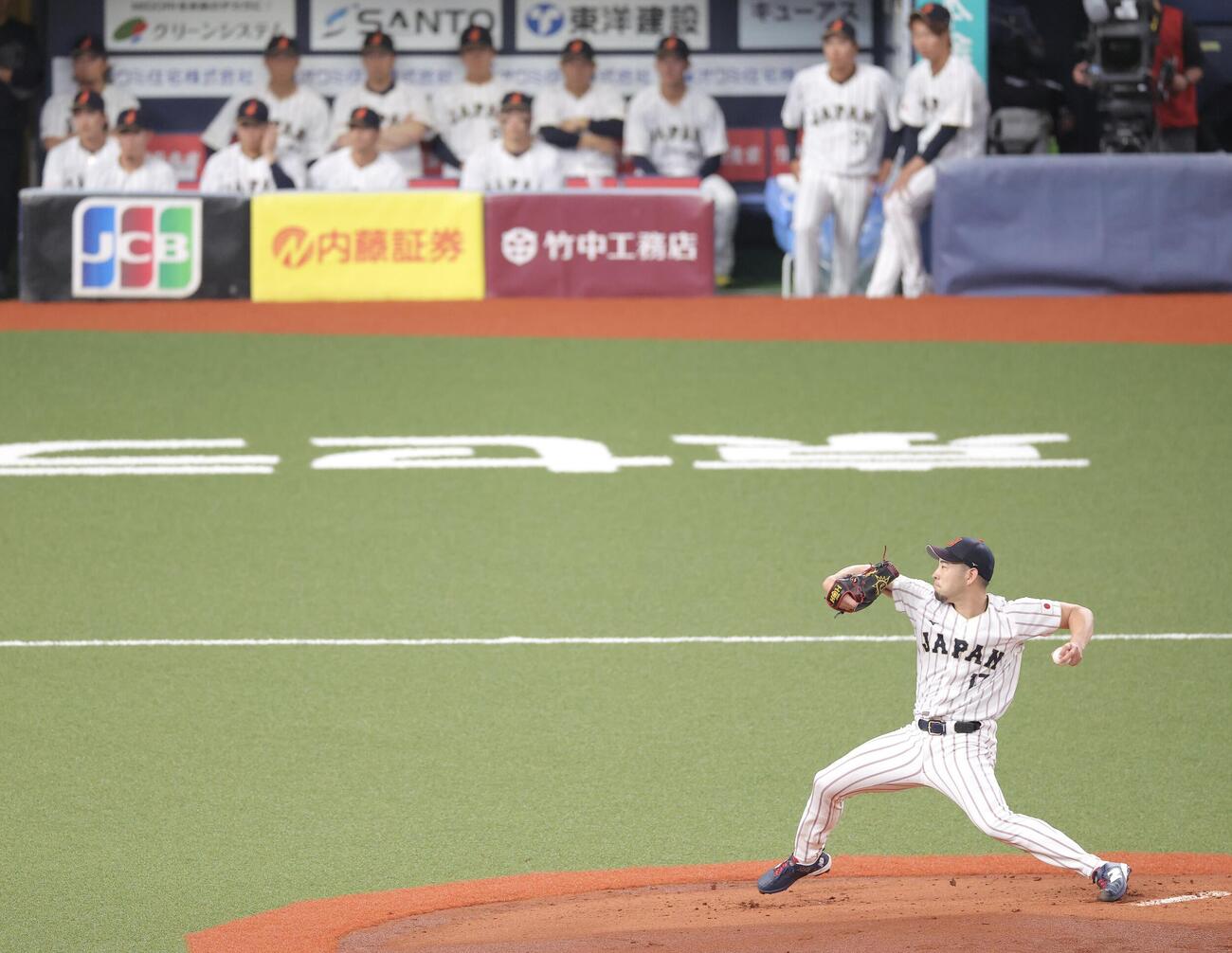 日本対オリックス　日本先発の菊池（撮影・河田真司）