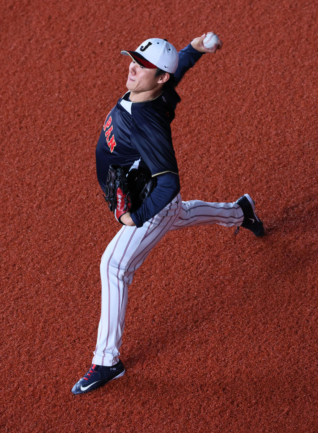 日本対オリックス　キャッチボールする侍ジャパン山本（撮影・加藤哉）