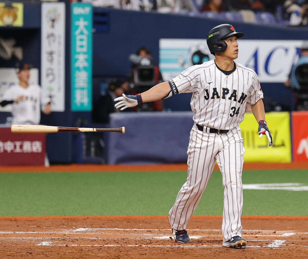 オリックス対日本　5回表日本1死、吉田はソロ本塁打を放つ（撮影・上田博志）