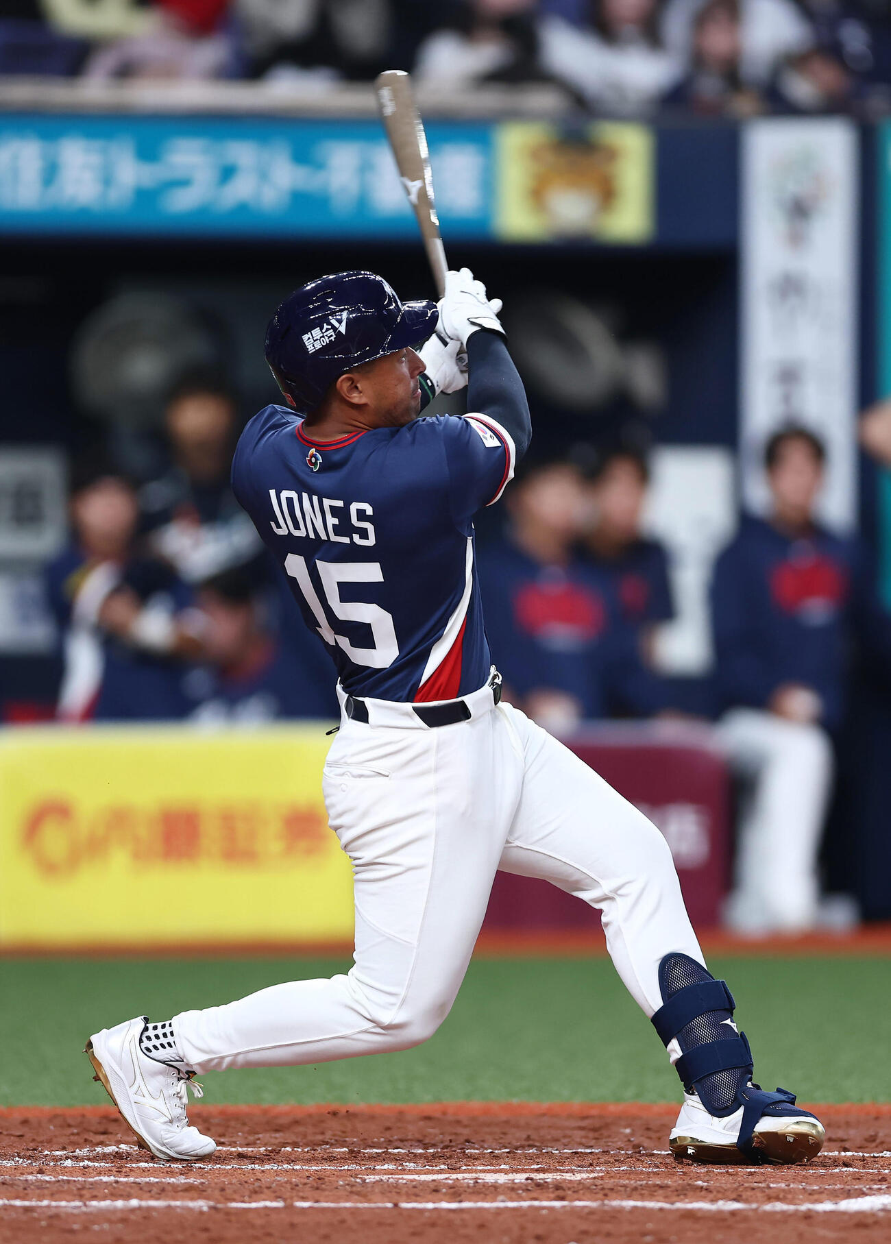 オリックス対韓国　4回表韓国2死、左前打を放つジョーンズ（撮影・前田充）