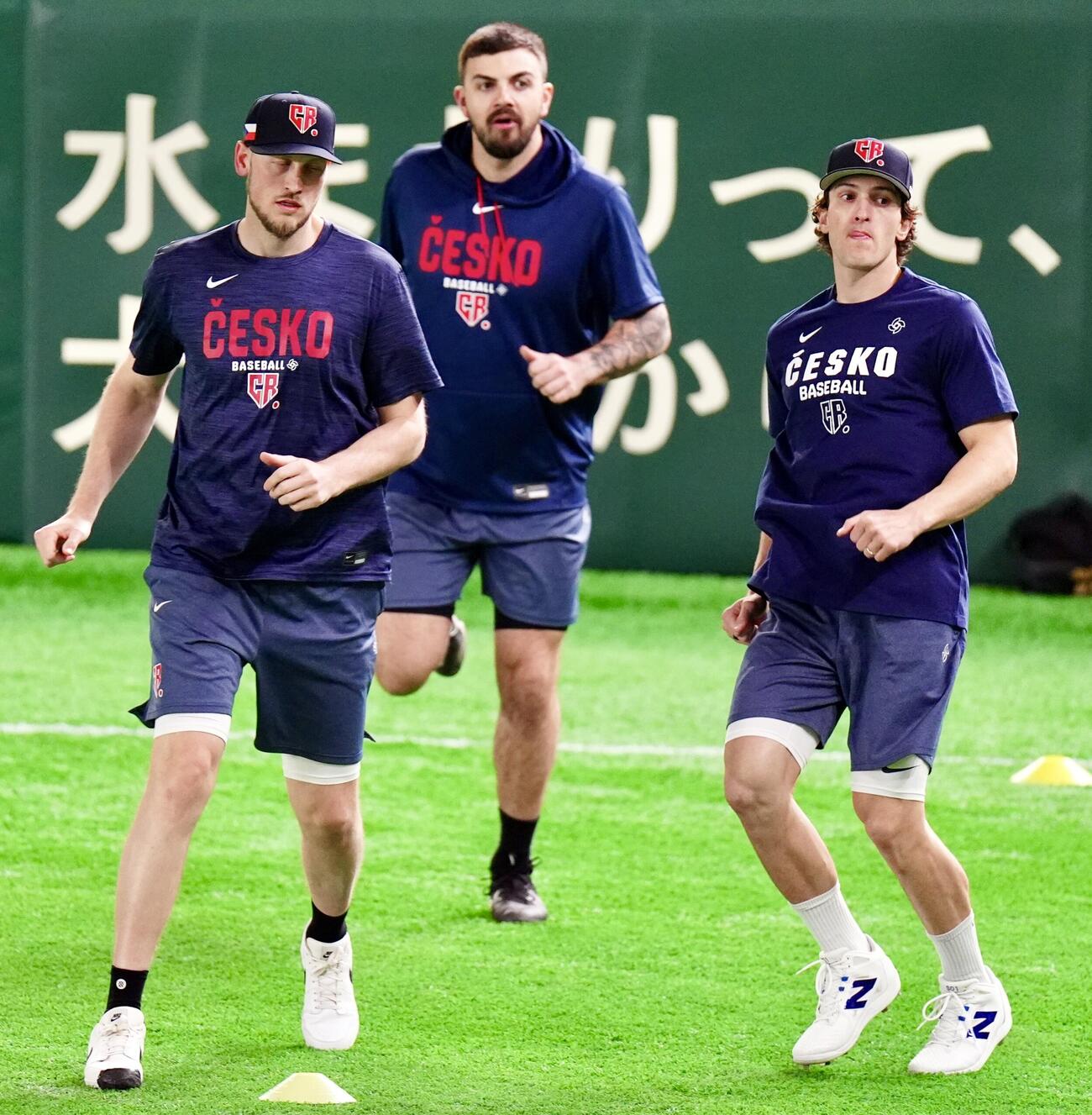 韓国対チェコ　試合前練習を行うチェコの選手たち（撮影・清水貴仁）