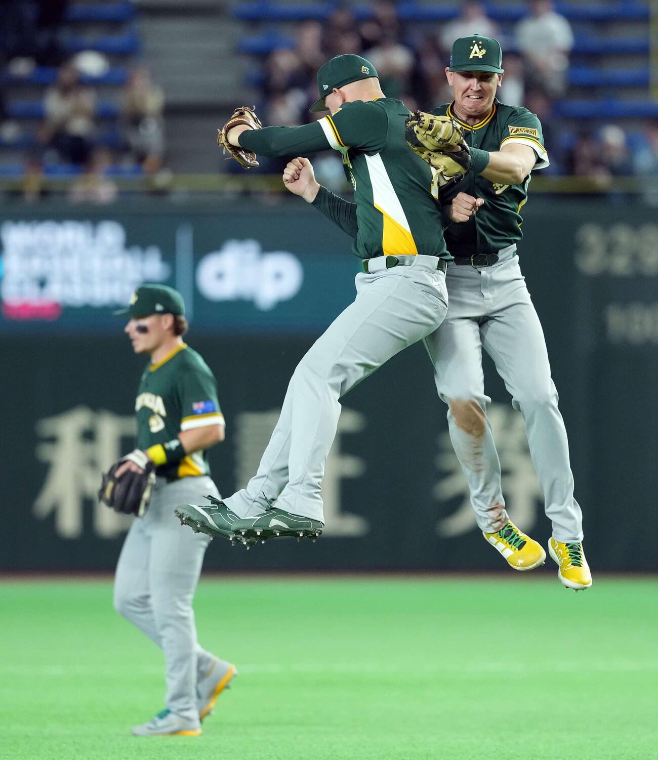 チェコ対オーストラリア　チェコに勝利し喜ぶグレンディニング（撮影・たえ見朱実）