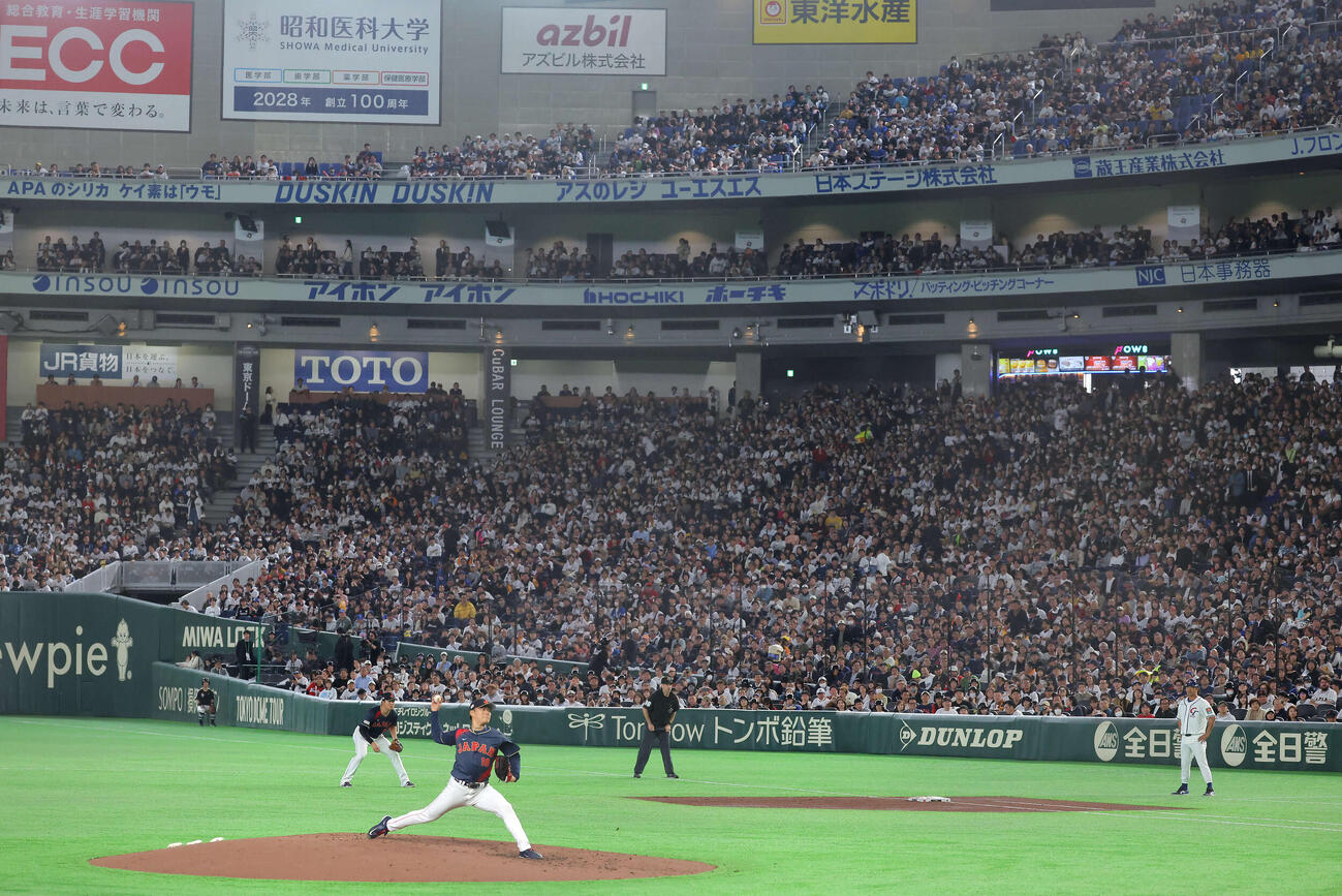 台湾対日本　2回裏、力投する山本（撮影・河田真司）