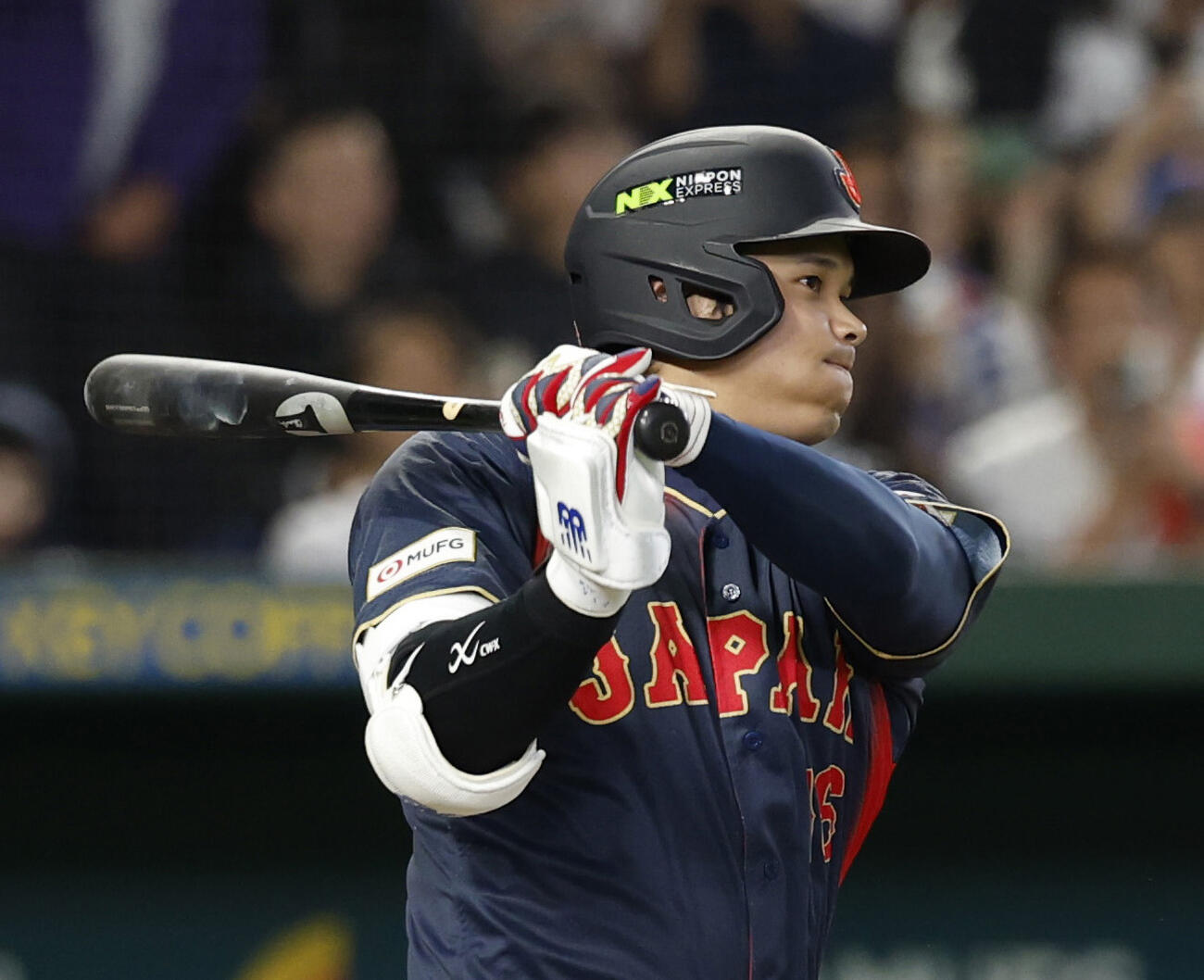2回日本2死一、三塁、大谷が右前に適時打を放つ(共同)